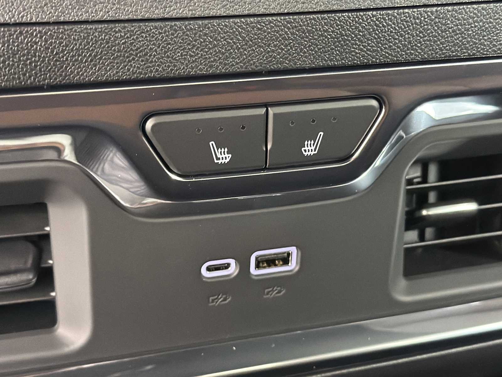 2026 GMC Sierra 2500HD Denali Ultimate - Photo 24