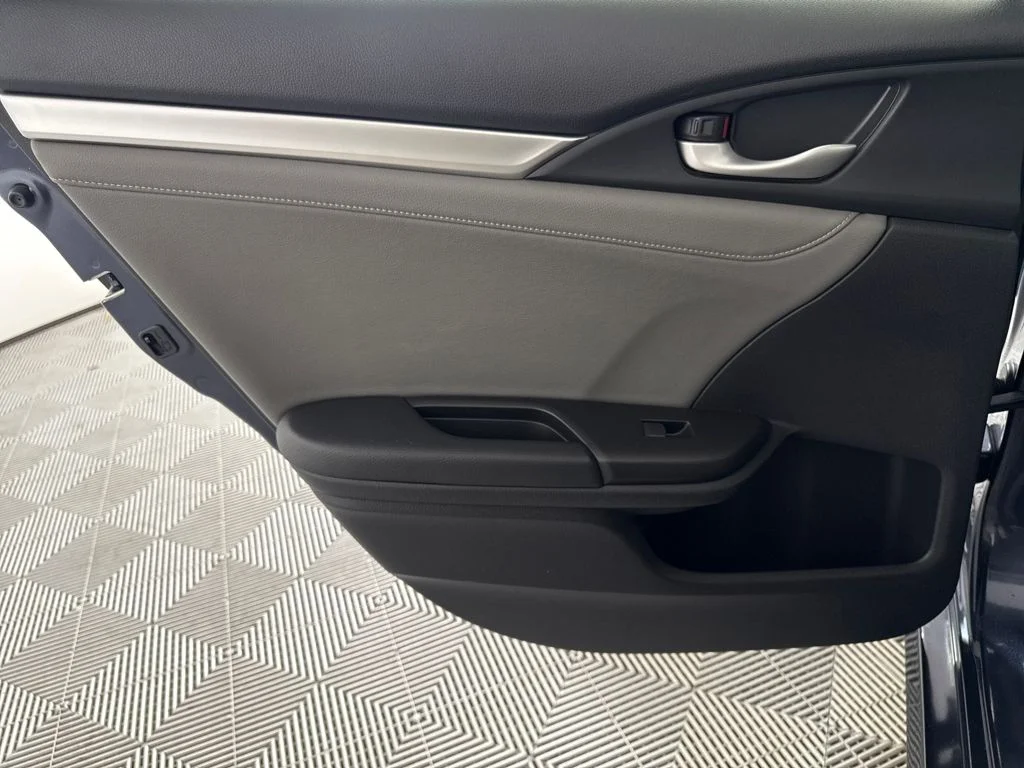 2018 Honda Civic Touring - Photo 11