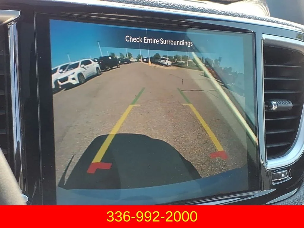 Used 2025 White Chrysler Limited image 7