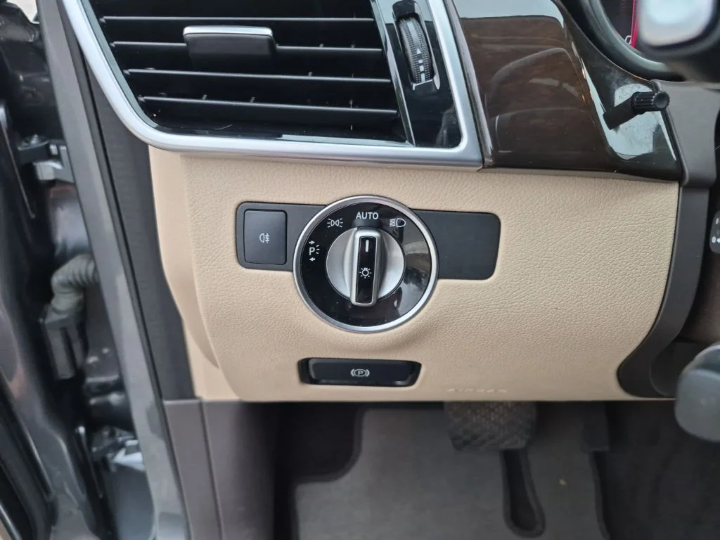 Used 2018  Mercedes-Benz GLE 350 image 34