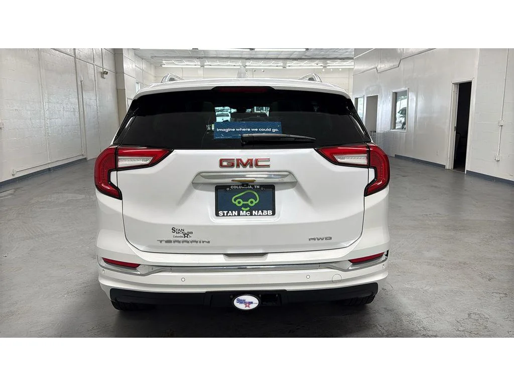 Certified Used 2023 White Frost Tricoat GMC Denali image 8