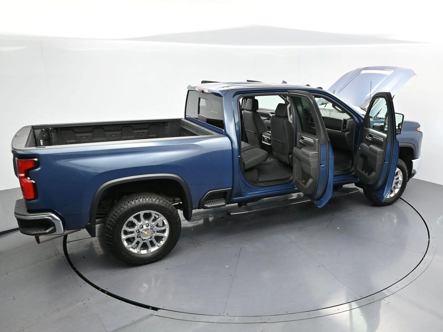 Used 2025 Lakeshore Blue Metallic Chevrolet LTZ image 40