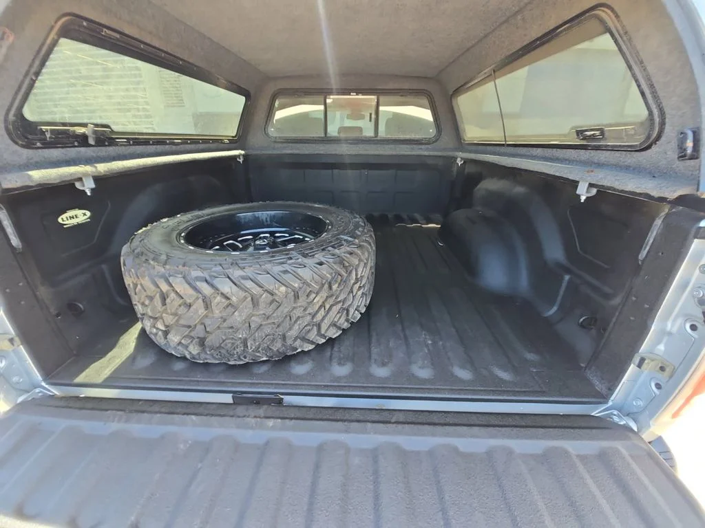 Used 2017 Silver Ram Laramie image 16