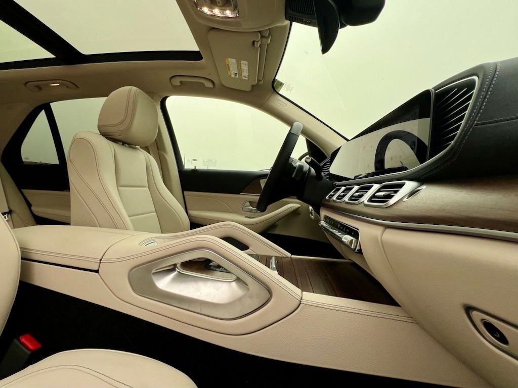 Certified Used 2026  Mercedes-Benz GLE 350 image 8