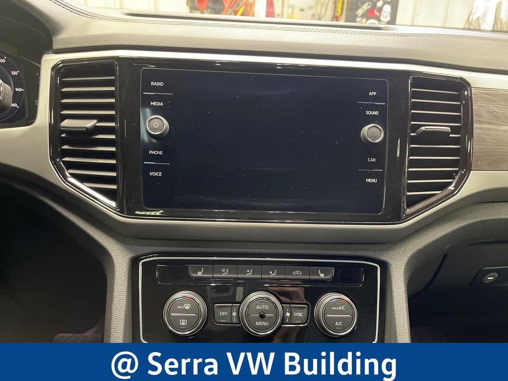 Used 2023 Pure White Volkswagen 3.6L V6 SE w/Technology image 21