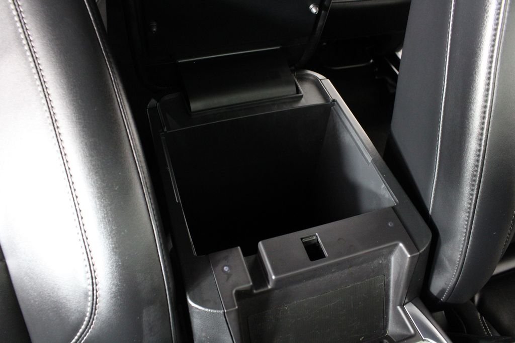 Used 2023 Black Ford XLT image 21