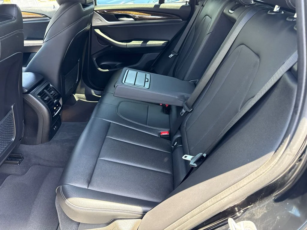 Used 2023 Black BMW xDrive30i image 18