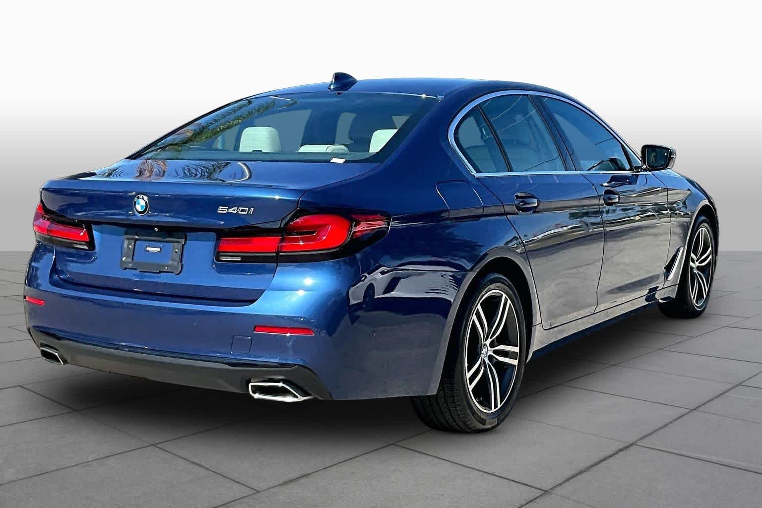 Used 2021 Phytonic Blue Metallic BMW 540i image 13