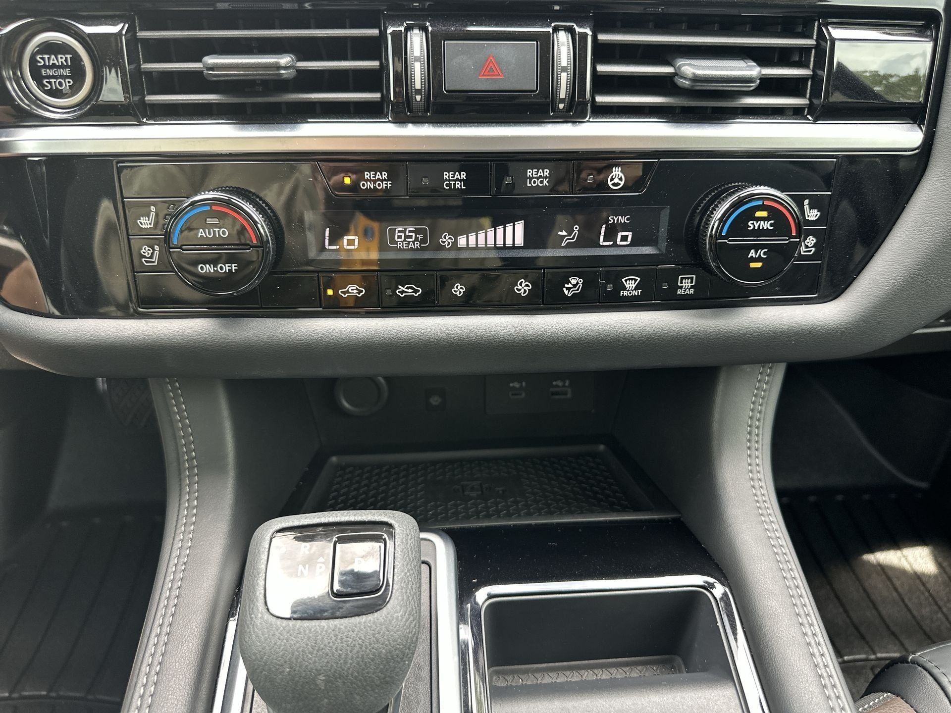 2024 Nissan Pathfinder Platinum - Photo 35