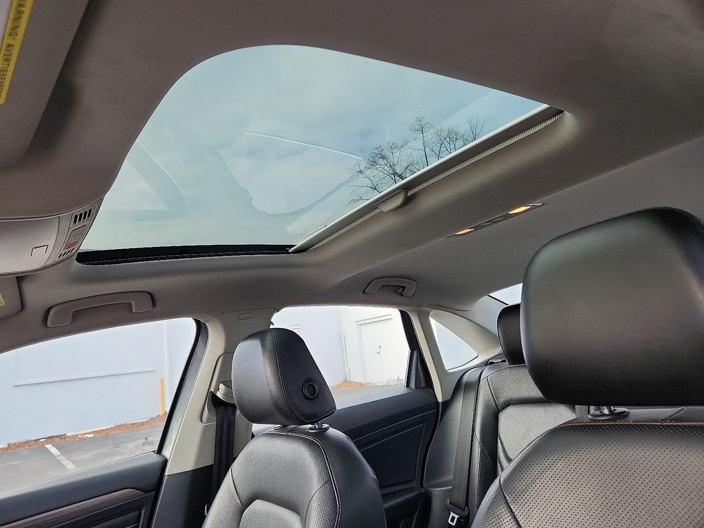 Used 2022 Gray Volkswagen 1.5T SEL image 15