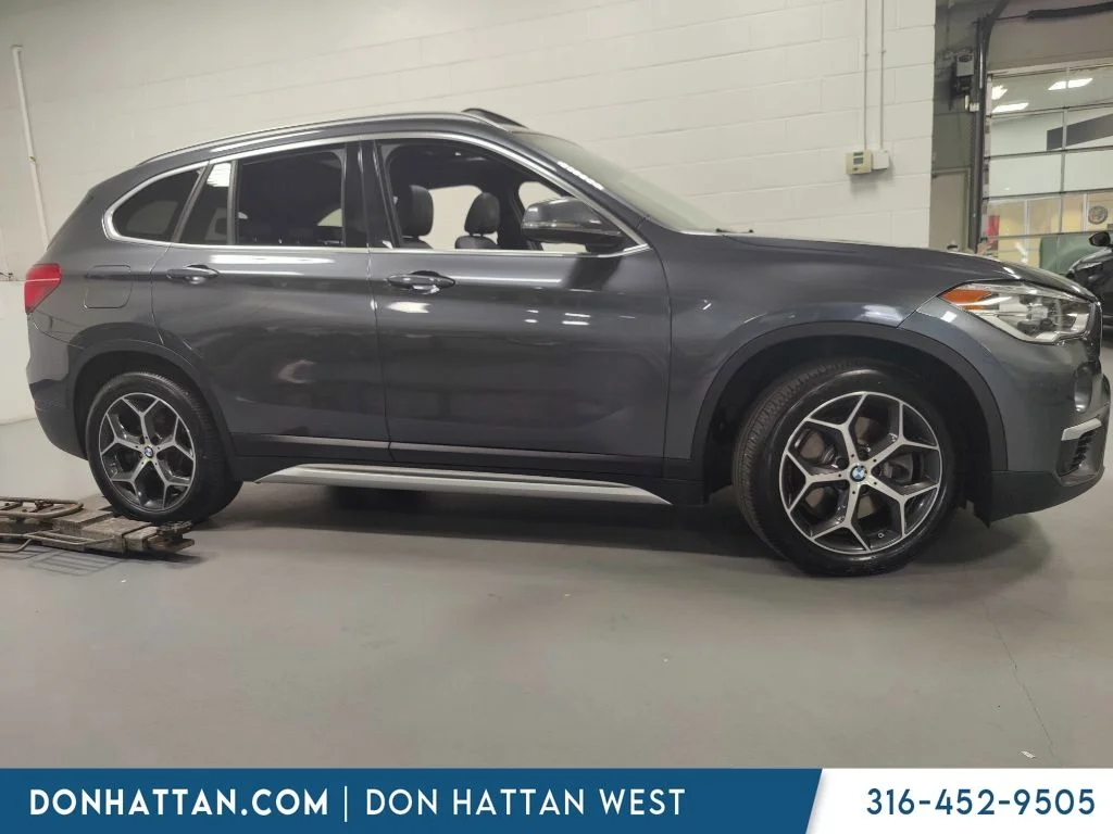 Used 2019 Gray BMW xDrive28i image 3