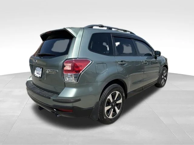 Used 2018 Green Subaru 2.5i Premium image 8