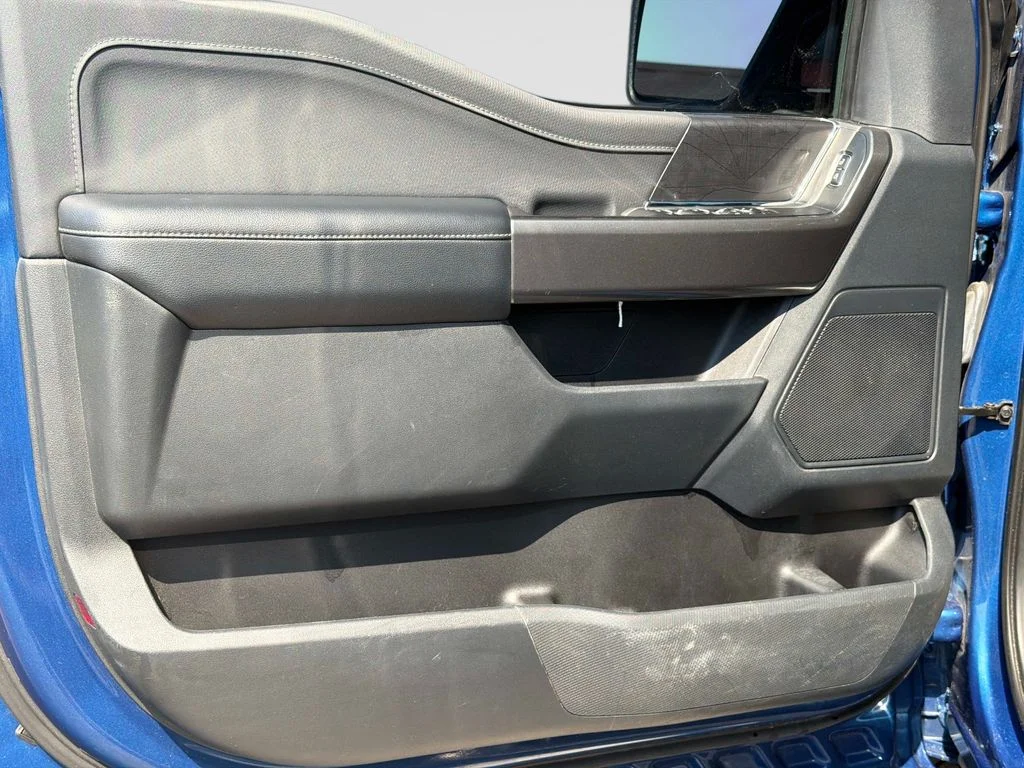 Used 2023 Blue Ford XLT image 18