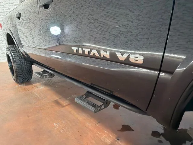 Used 2018 Magnetic Black Nissan PRO-4X image 11