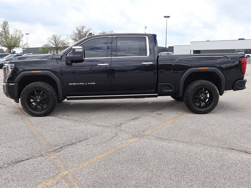 Used 2024 Black GMC Denali Ultimate image 20