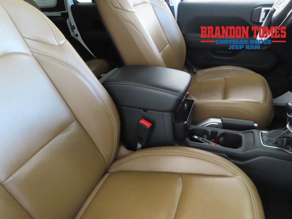 Used 2021 White Jeep Unlimited Rubicon image 25