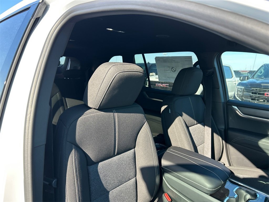 2026 GMC ACADIA - Image 36