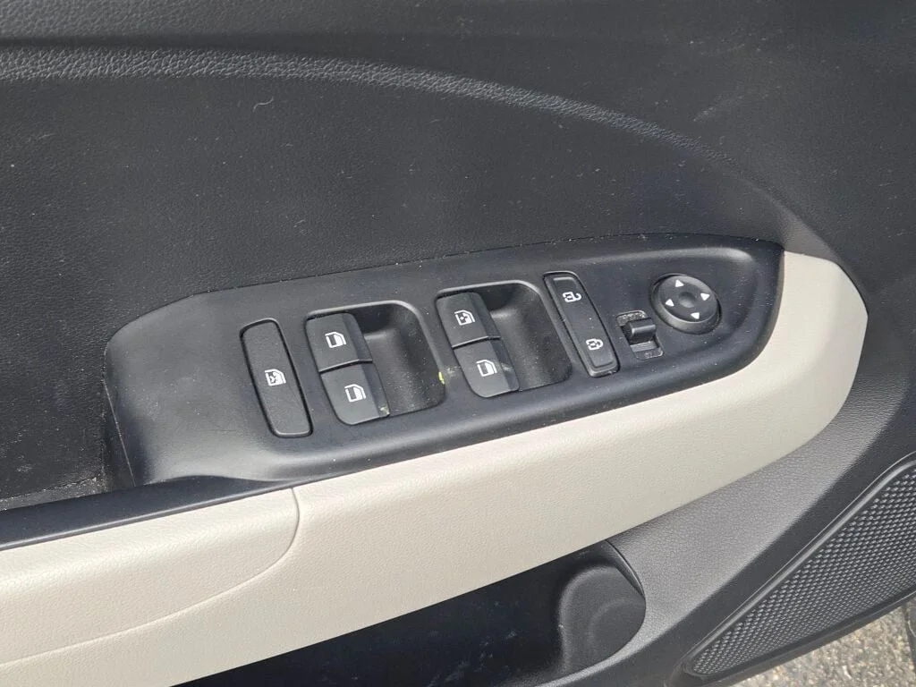 2023 Hyundai Venue SEL - Photo 19
