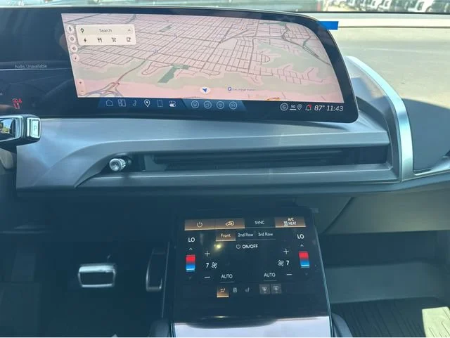 2027 Cadillac VISTIQ Sport - Photo 22