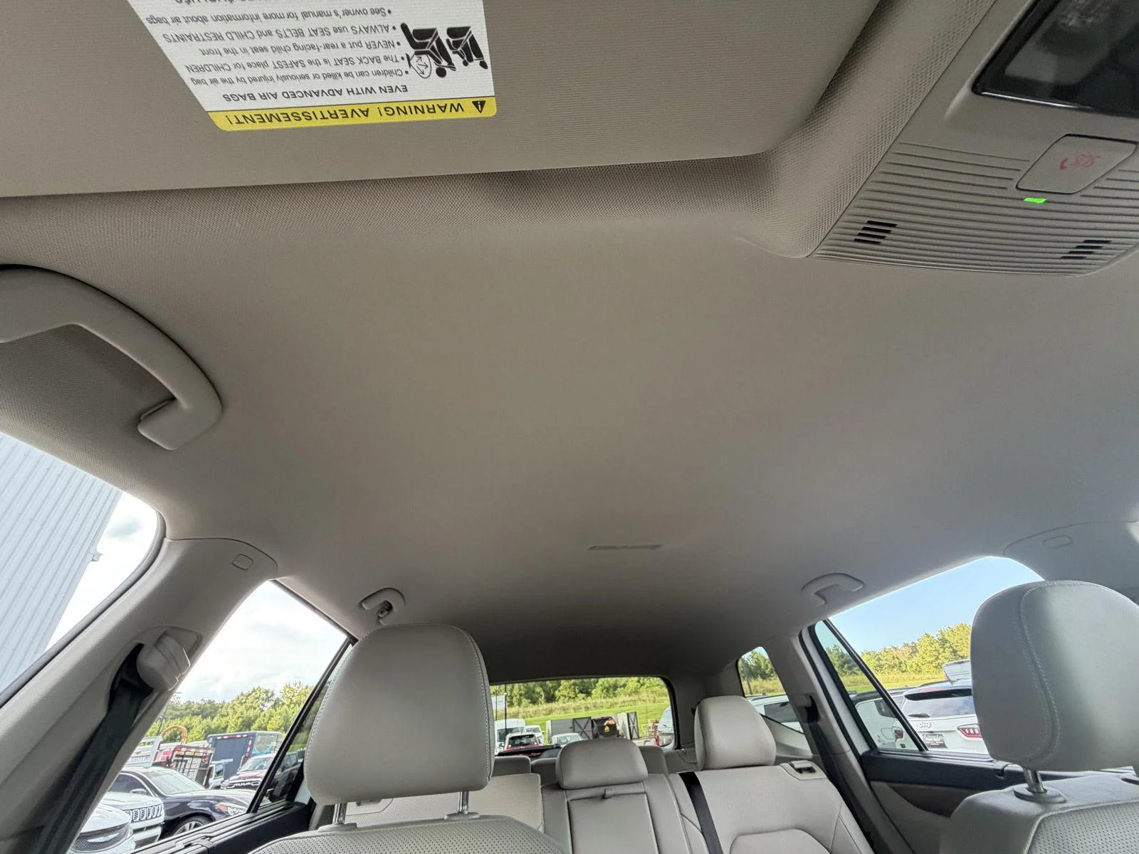 Used 2024 Pure White Volkswagen 2.0T SE w/Technology image 24