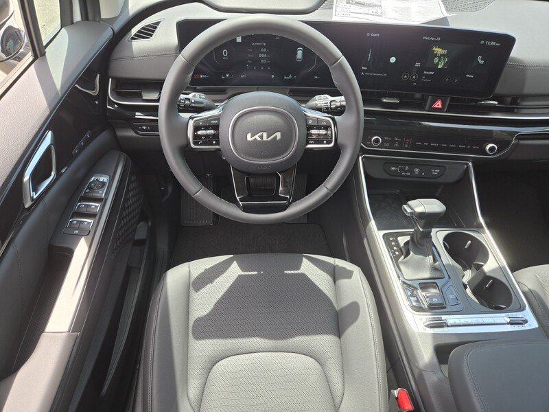 2025 Kia Carnival SX Prestige - Photo 11
