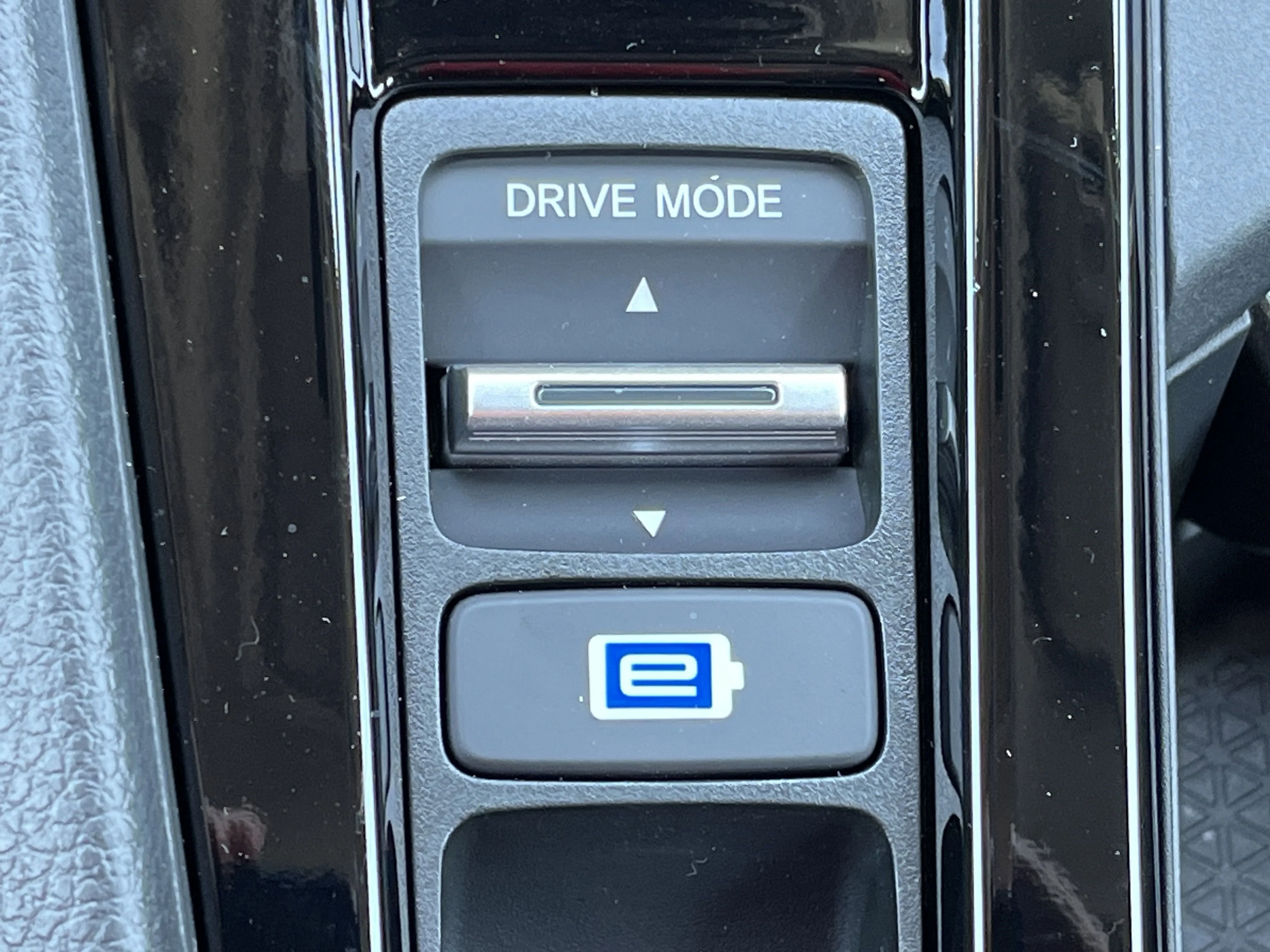 2025 Honda Accord Hybrid EX-L - Photo 11