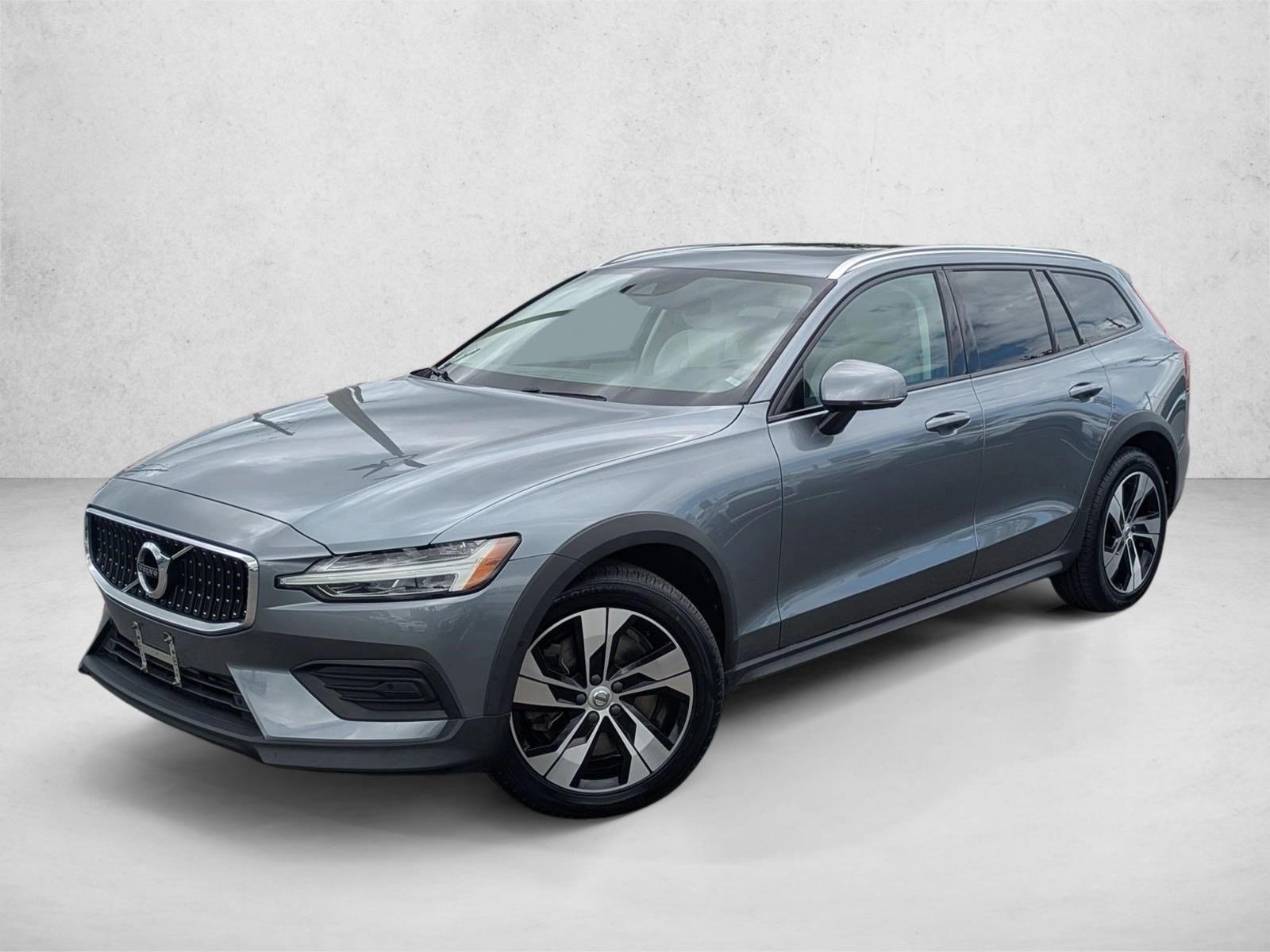 2020 Volvo V60 Cross Country