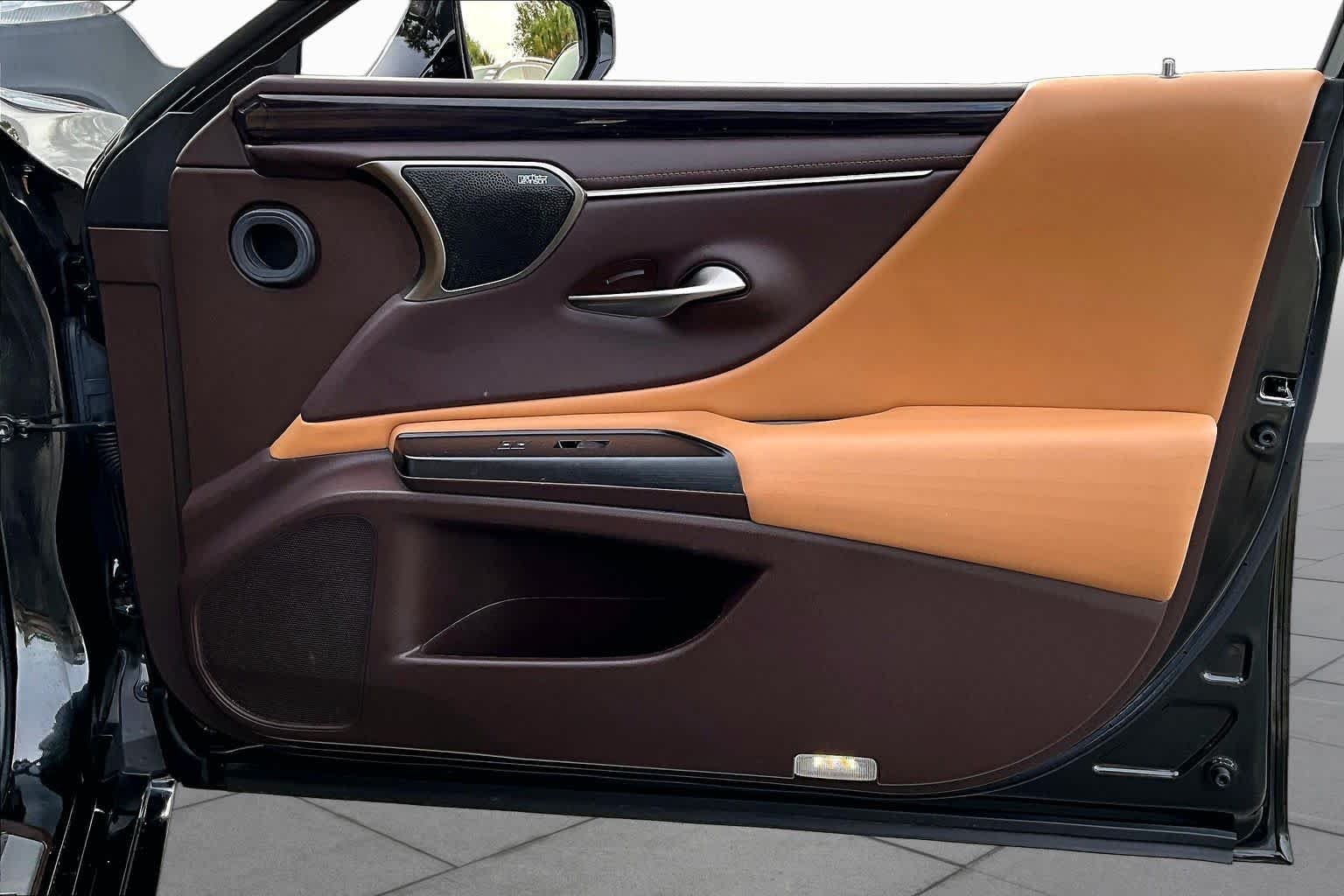 Used 2019 Caviar Lexus Ultra Luxury image 23