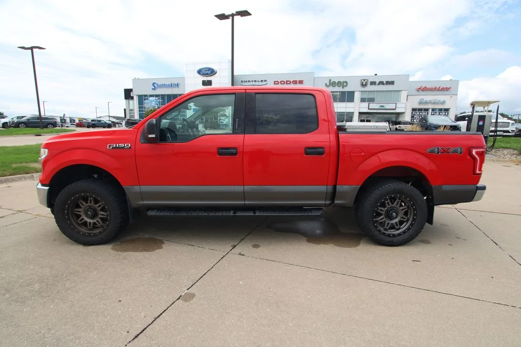 Used 2015 Red Ford XLT image 16