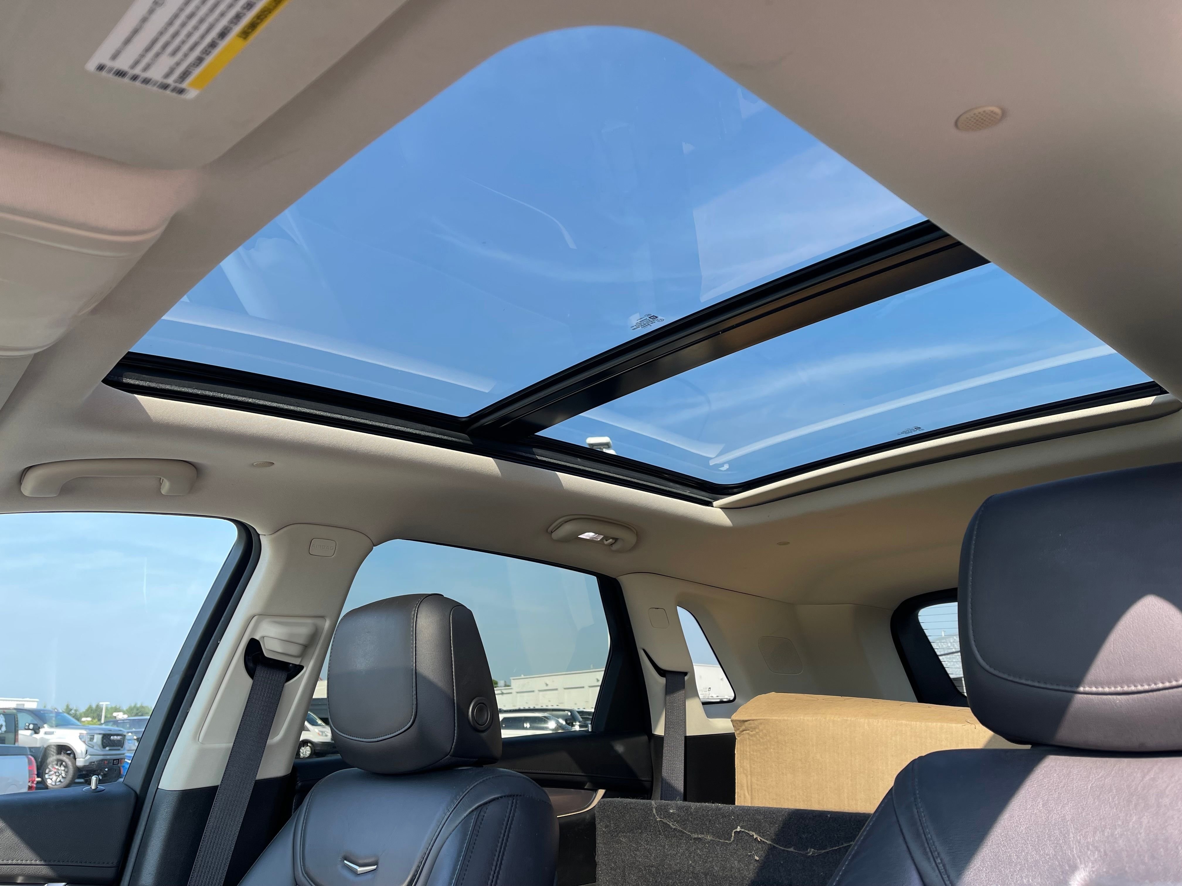 Used 2017 Stellar Black Metallic Cadillac Luxury image 9