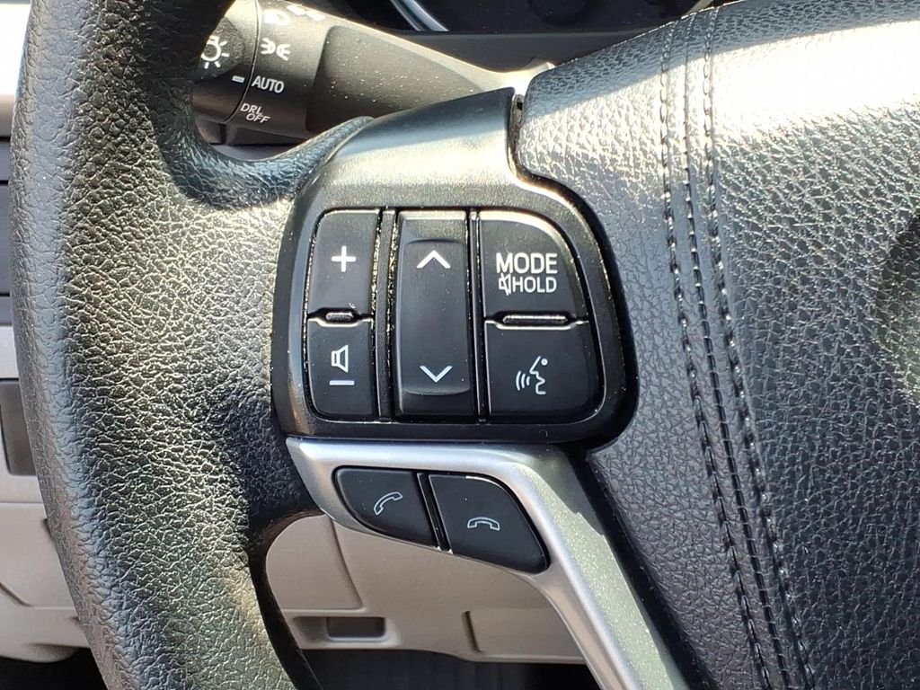 Used 2019 Celestial Silver Metallic Toyota LE image 20