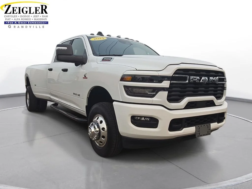 Used 2025 White Ram Big Horn image 3