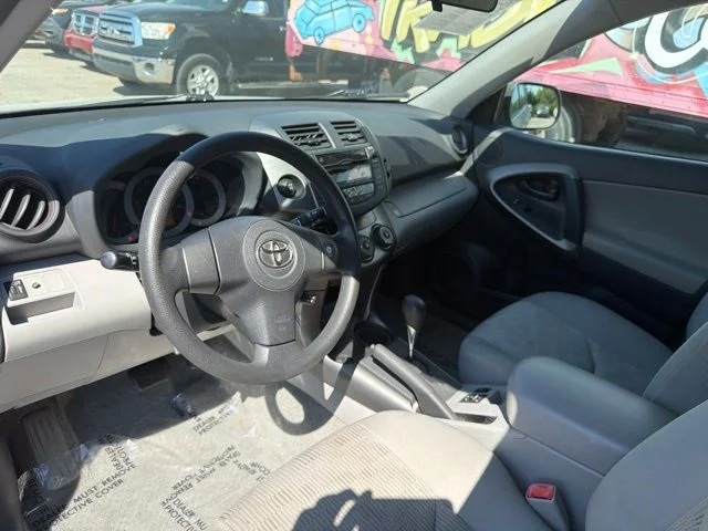 Used 2010 Silver Toyota Base image 9
