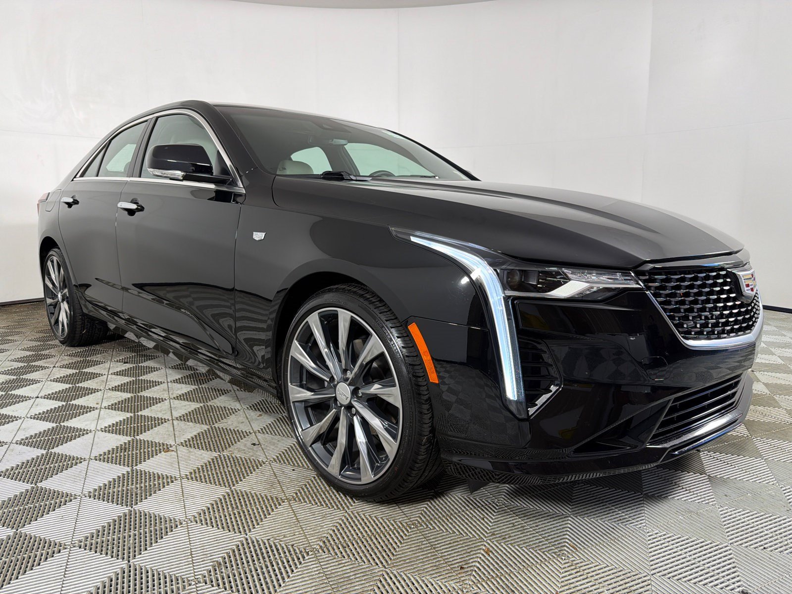 2022 Cadillac CT4 Luxury