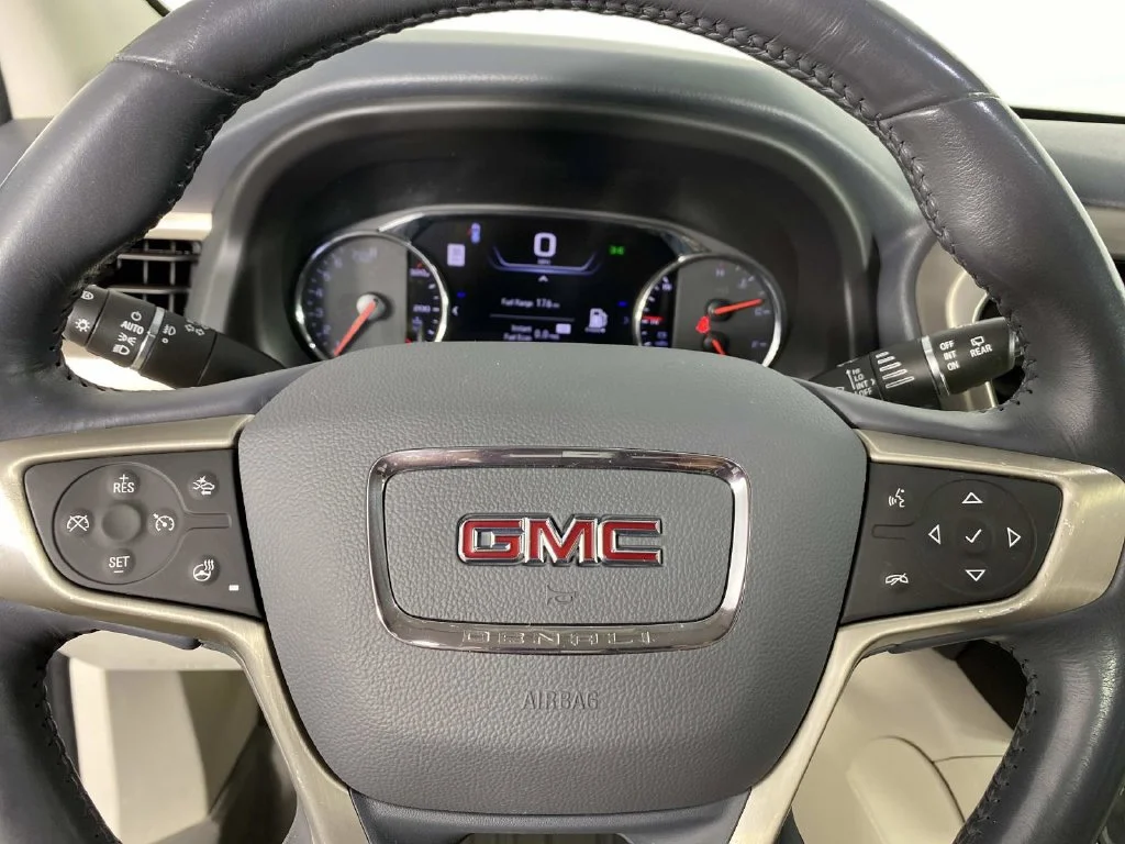 Used 2021 Hunter Green GMC Denali image 18