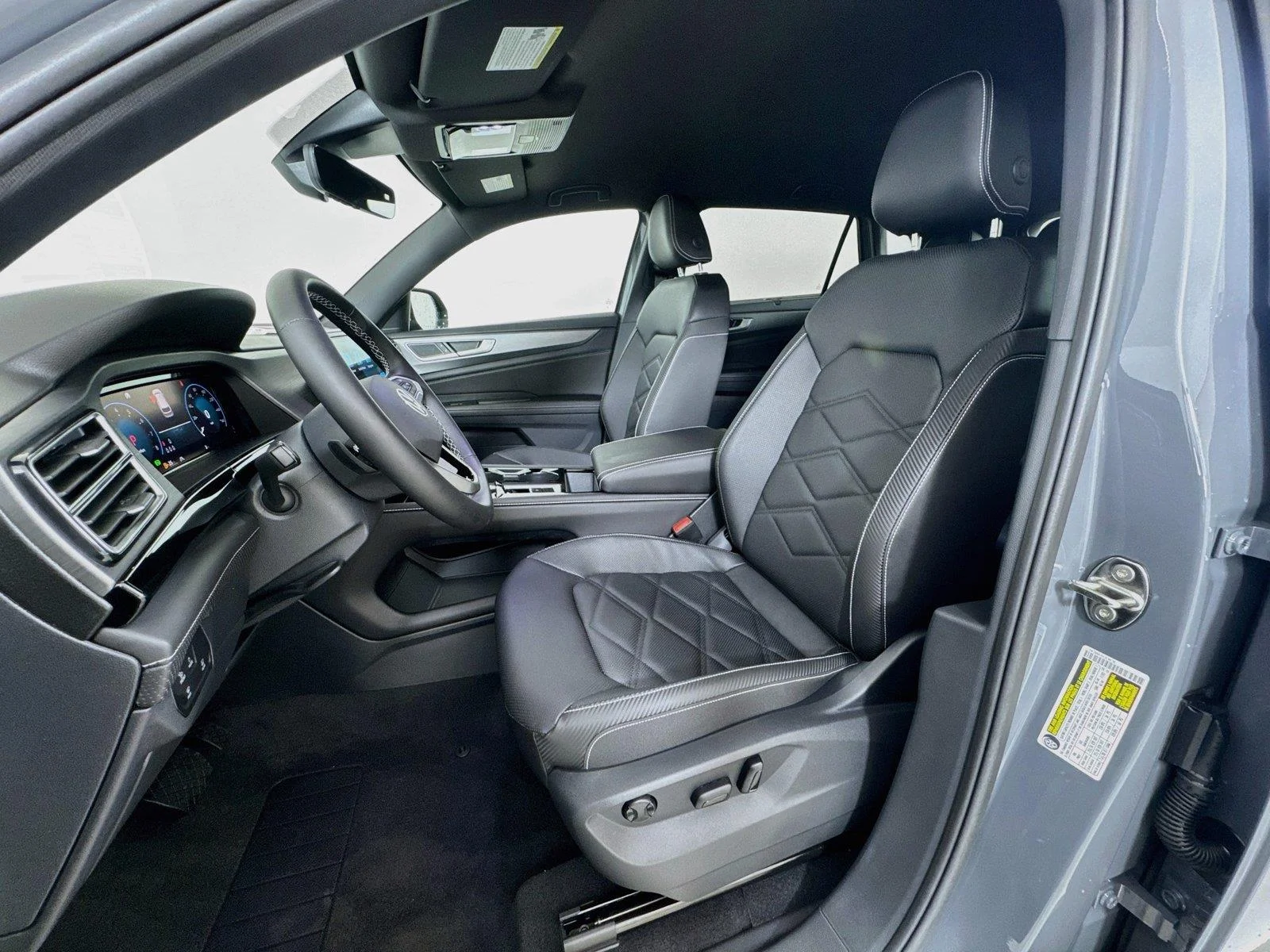 New 2026 Pure Gray Volkswagen 2.0T SE w/Technology image 20