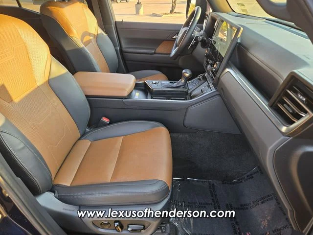 Certified Used 2025  Lexus 550 Luxury+ image 18