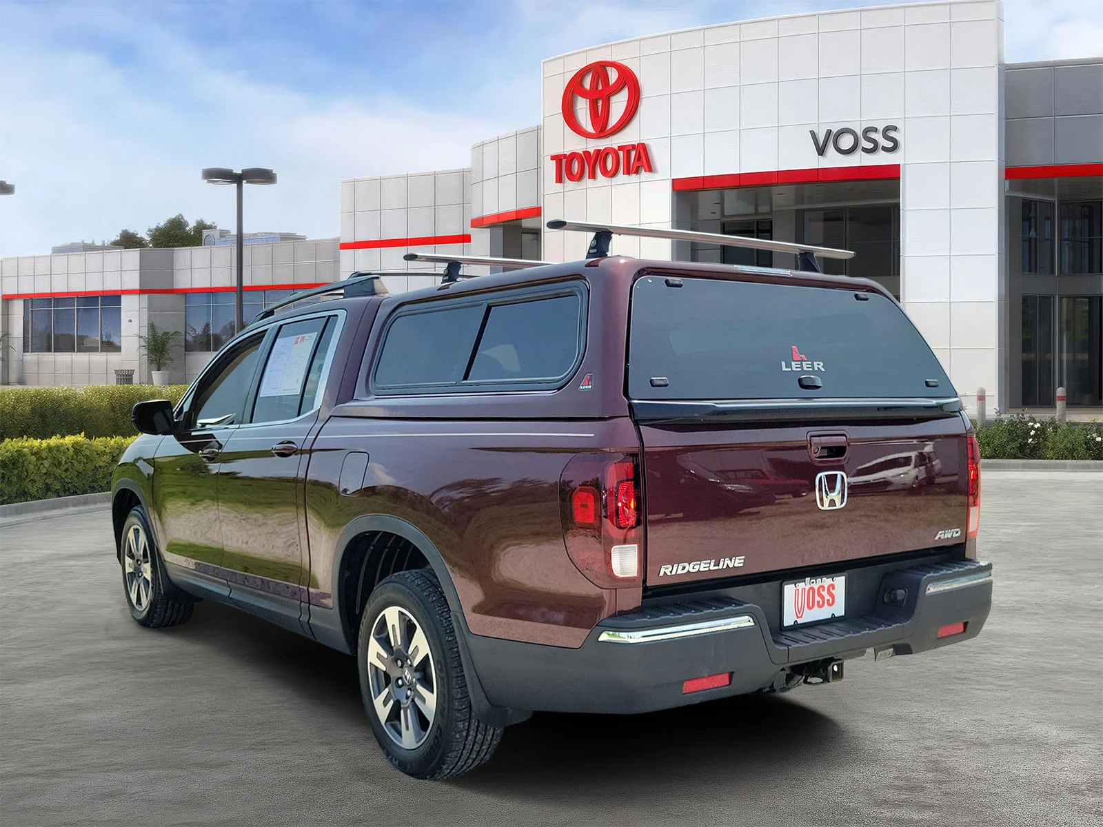 Used 2018 Deep Scarlet Pearl Honda RTL image 3