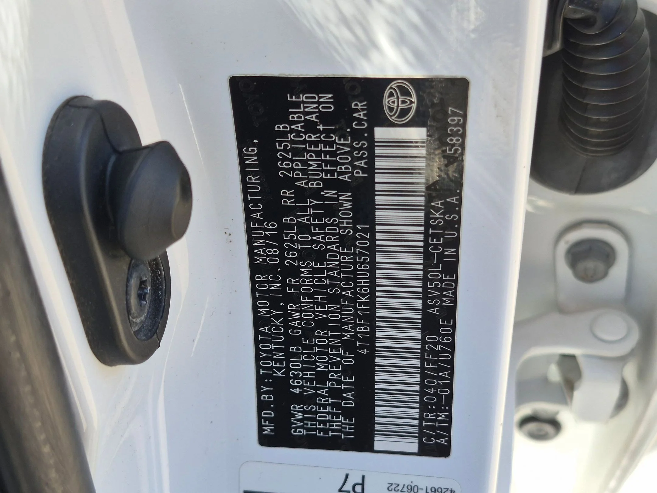 Used 2017 Super White Toyota SE image 31