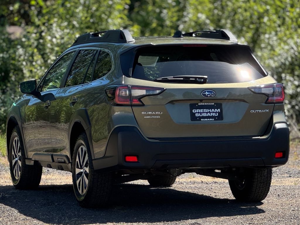 Used 2023 Autumn Green Metallic Subaru Premium image 5