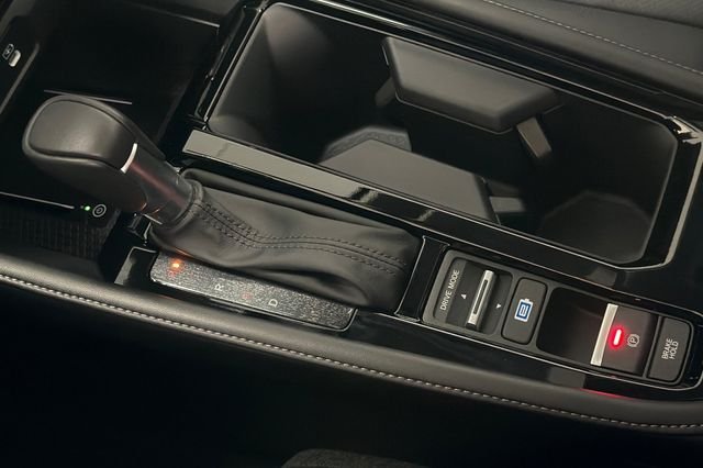 New 2026 Urban Gray Pearl Honda Touring image 19