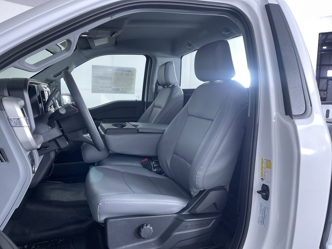 New 2026 Oxford White Ford XL image 15