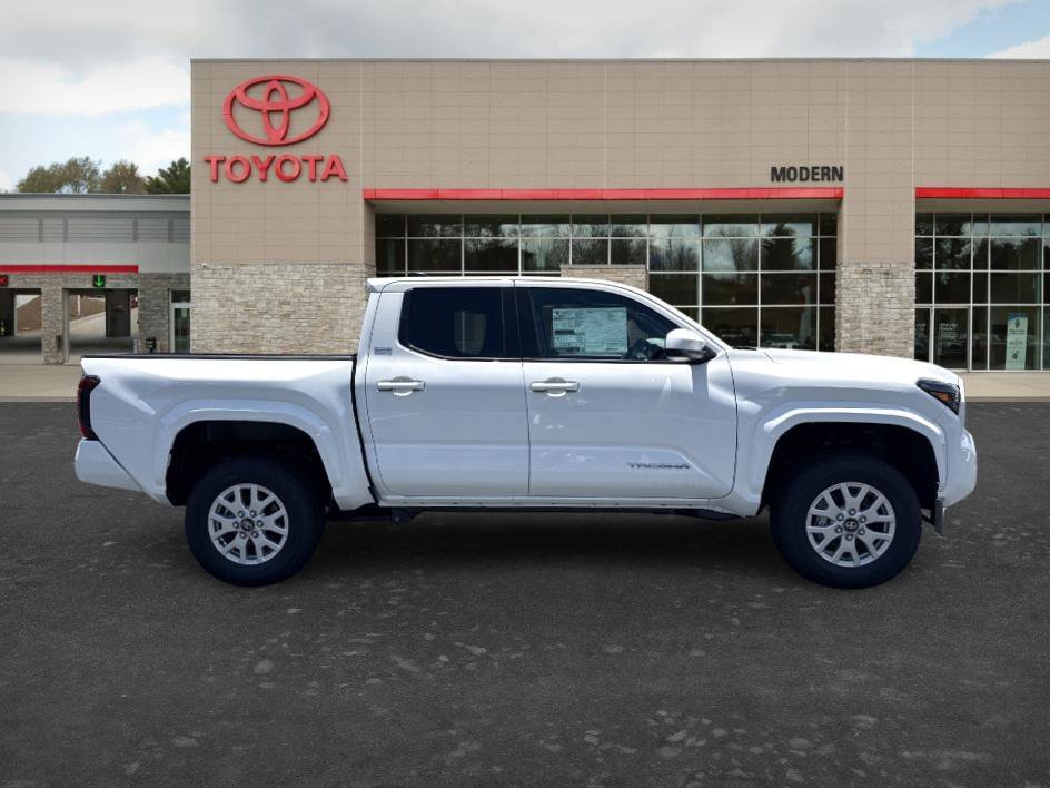 New 2026 Ice Cap Toyota SR5 image 7
