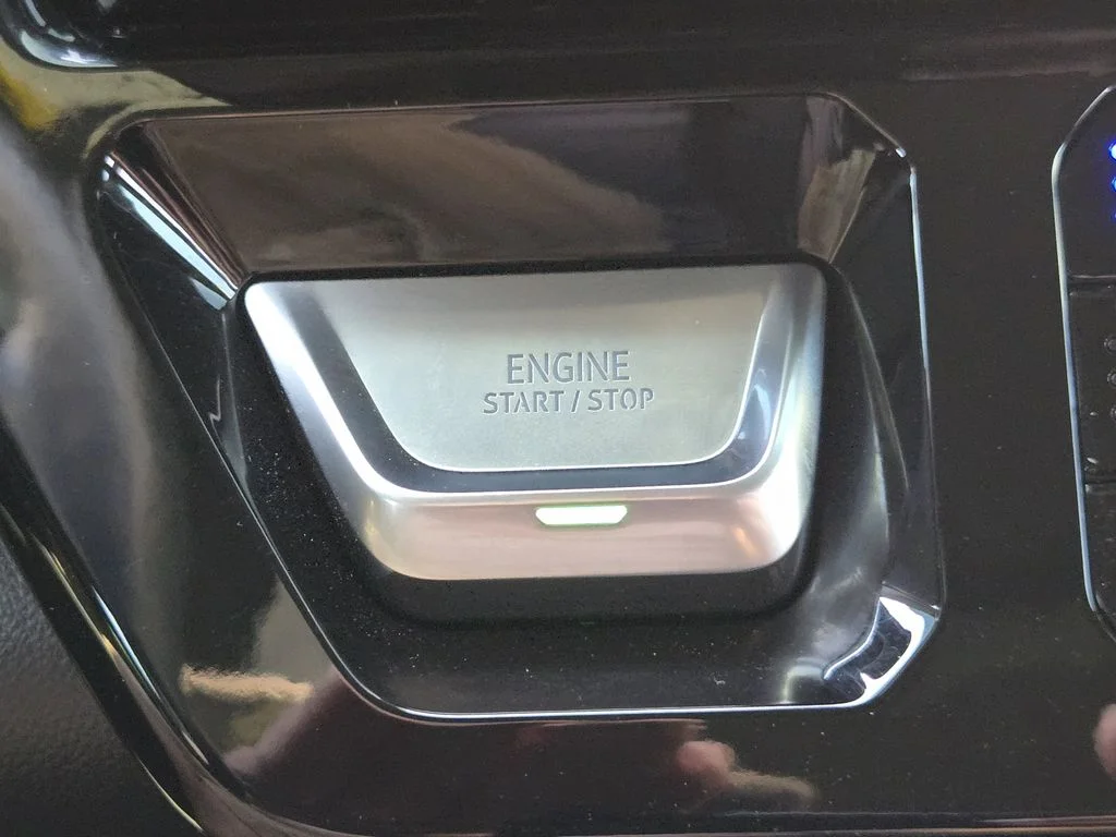 Used 2024 Onyx Black GMC AT4 image 24