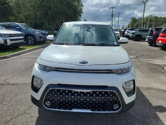 Used 2021 White Kia EX image 5