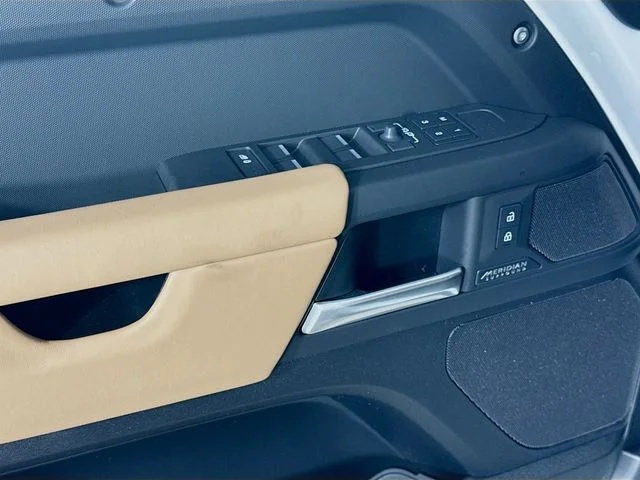New 2026 Fuji White Land Rover X-Dynamic SE image 20