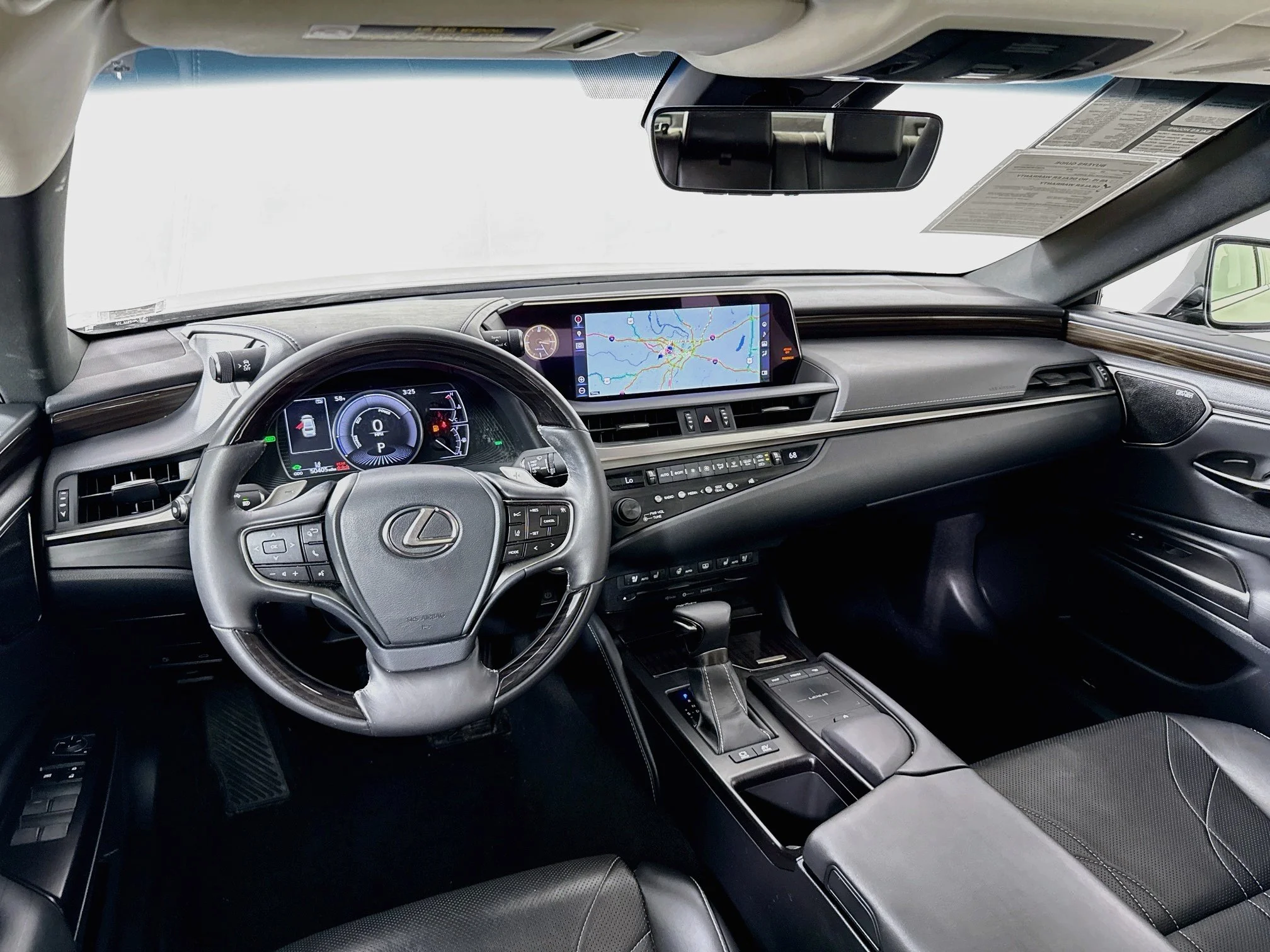 Used 2019 Silver Lexus 300h Luxury image 25