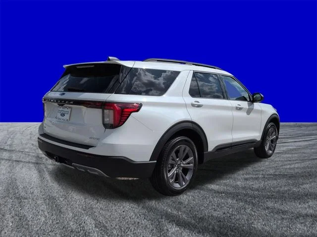 New 2026 Star White Metallic Tri-Coat Ford Active image 4