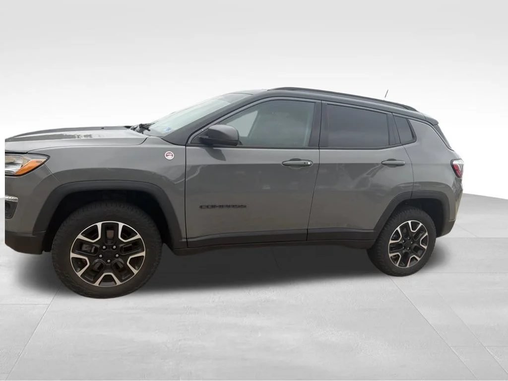 Used 2020 Gray Jeep Trailhawk image 4