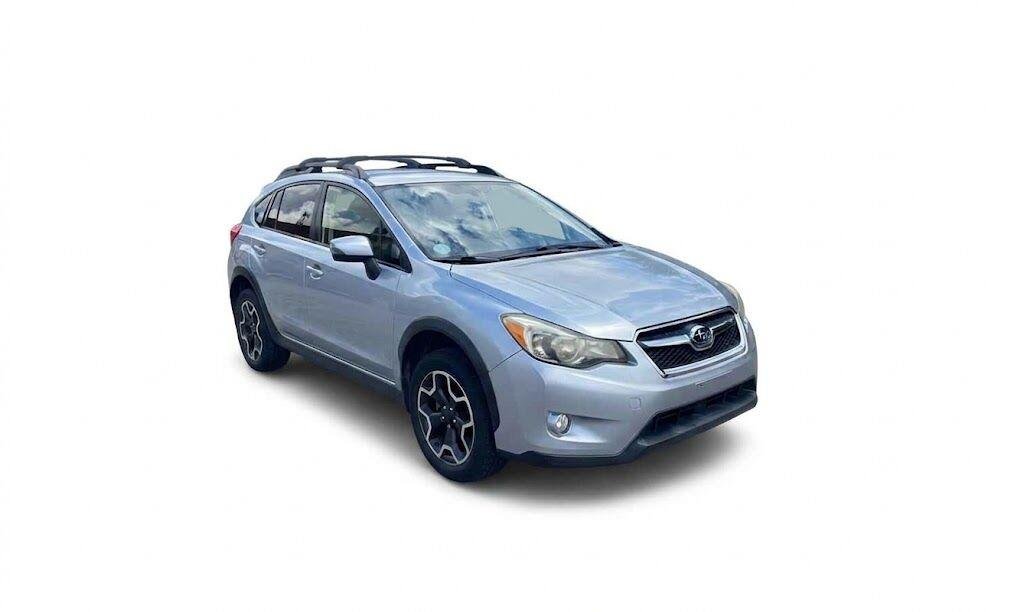 Used 2015 SILVER SUBARU 2.0ILM image 1